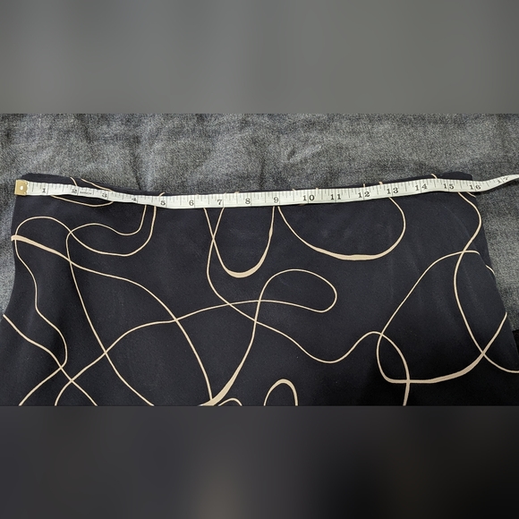 Tristan Skirt in navy blue with swirl pattern - Picture 4 of 5